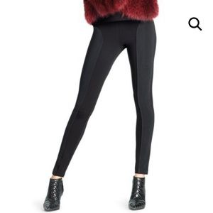 Hue Moto leggings, black.  Size Medium.  Very good condition!